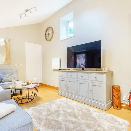 Benchmark Holiday home