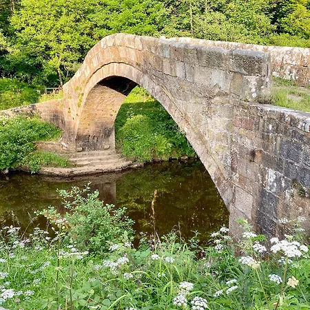 Benchmark * Glaisdale