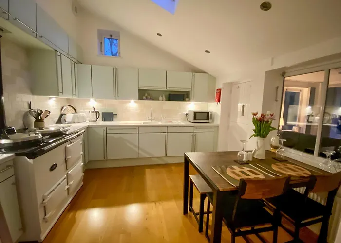 Benchmark * Glaisdale